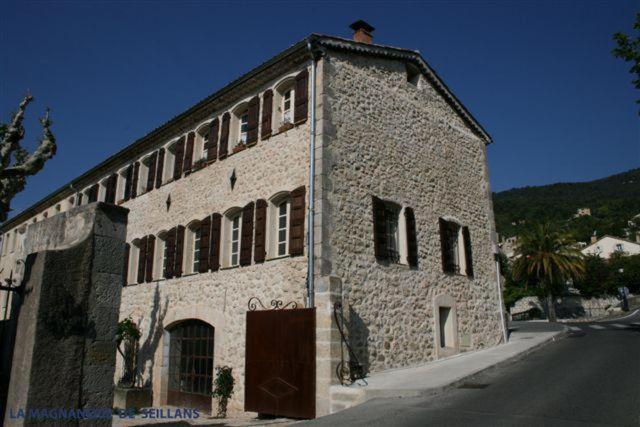 Bed and Breakfast La Magnanerie De Seillans Zewnętrze zdjęcie